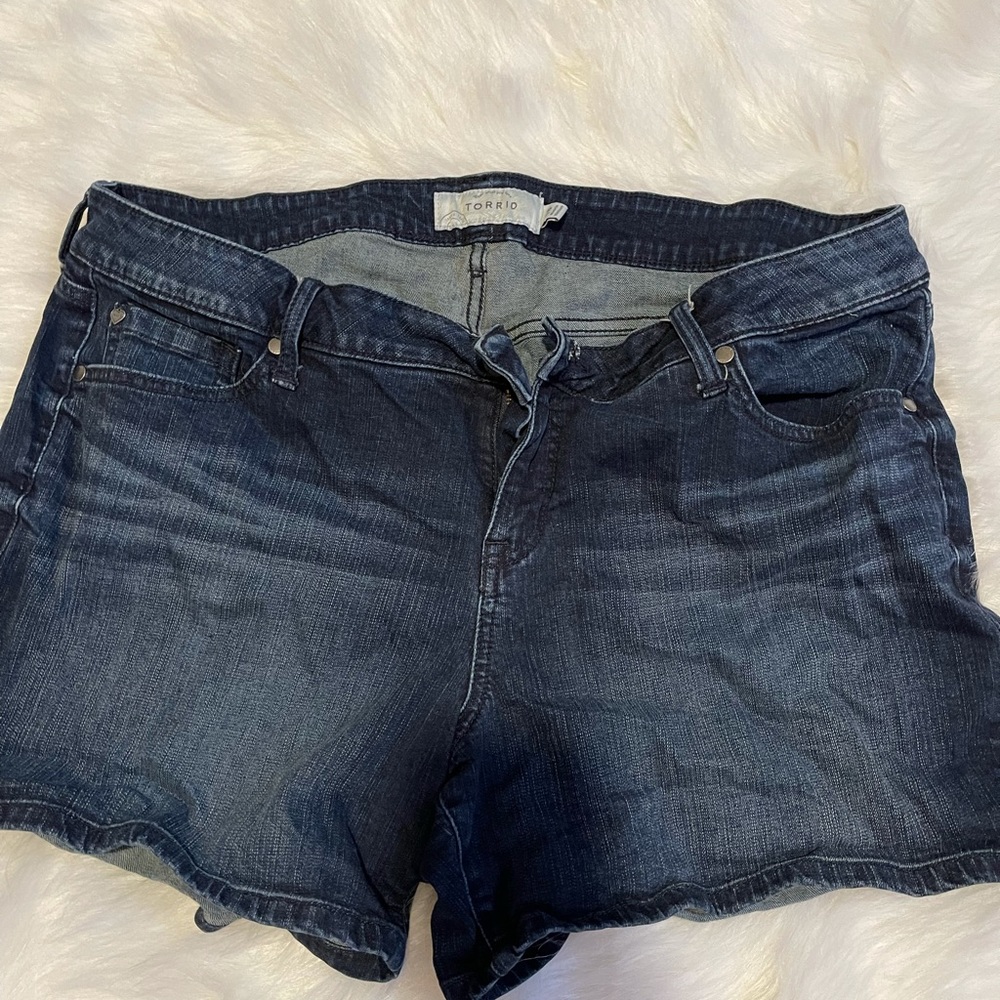 Dark wash Jean shorts